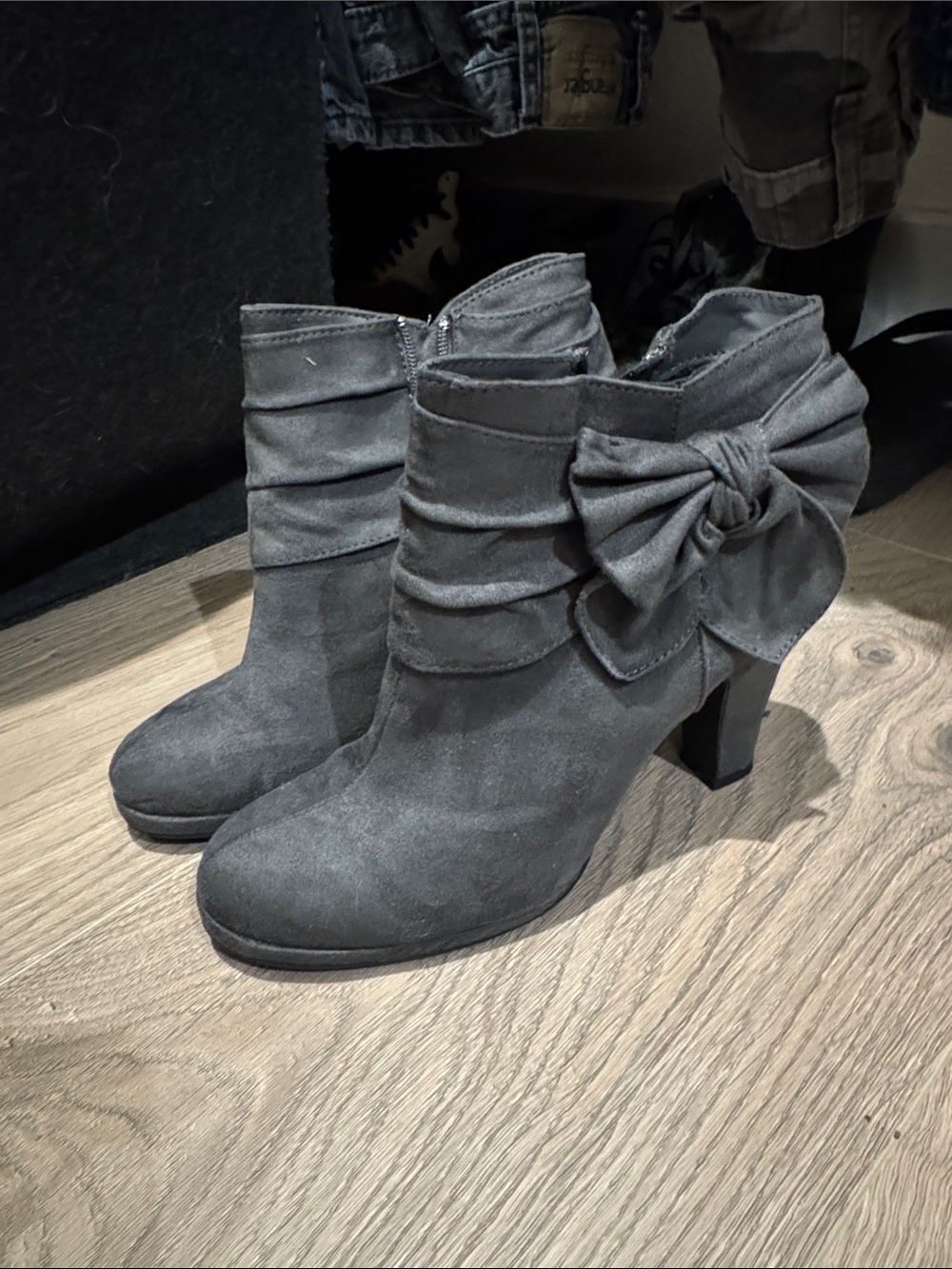 Rampage Gray Suede Bow Ankle Booties